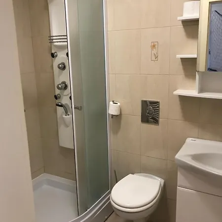Lenesta Apartment